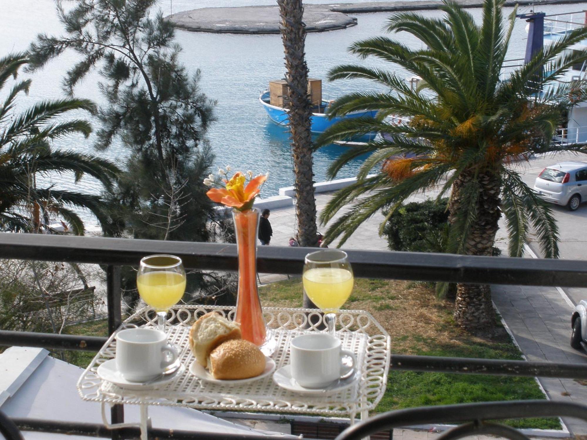 Hotel Akti Loutraki  Exterior photo