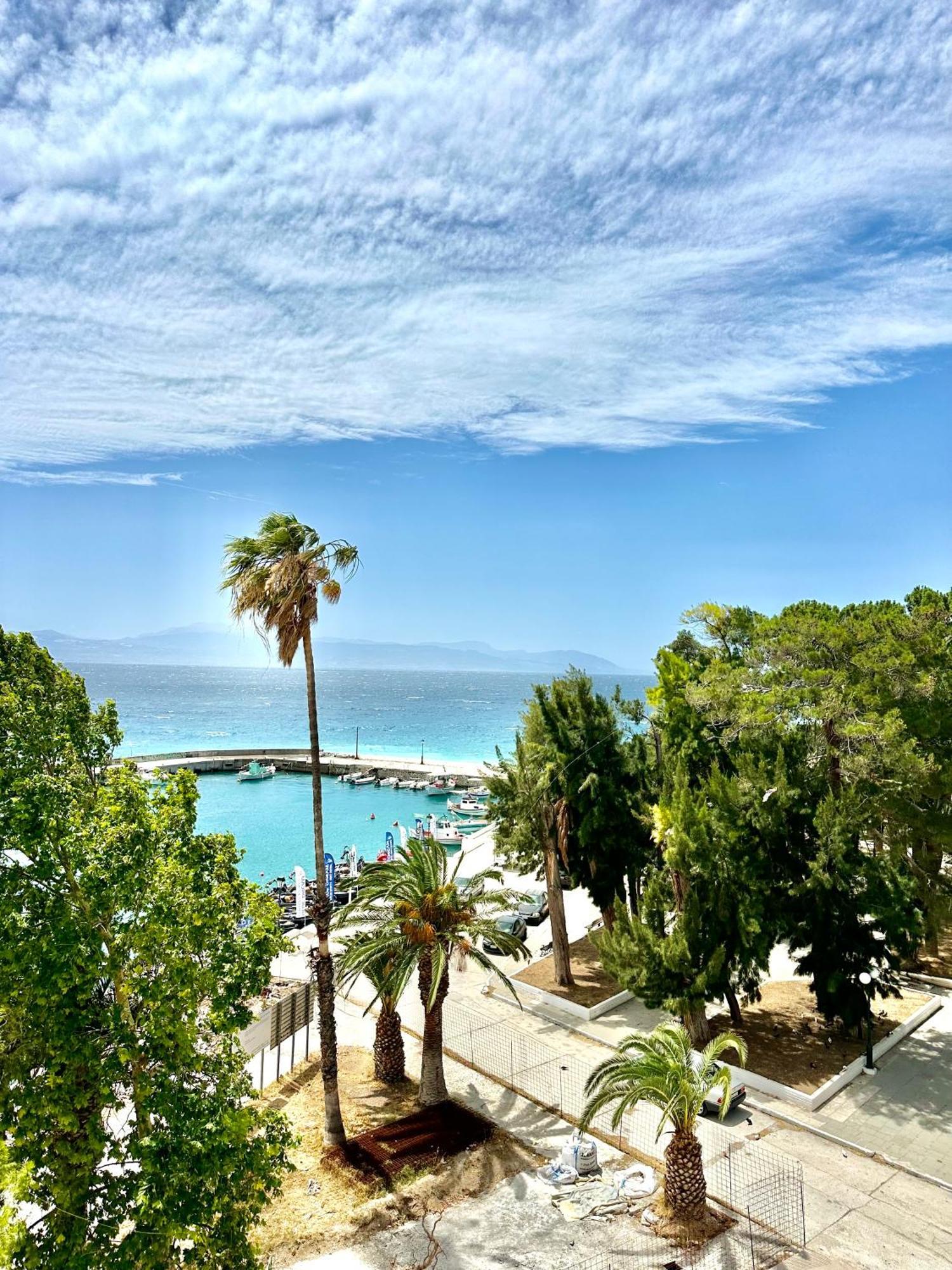 Hotel Akti Loutraki  Exterior photo